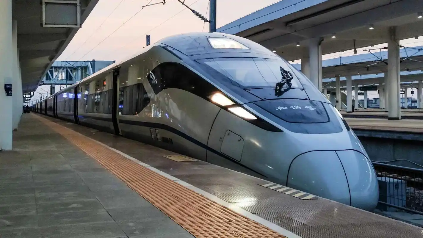 成功打卡疯地铁crh380d