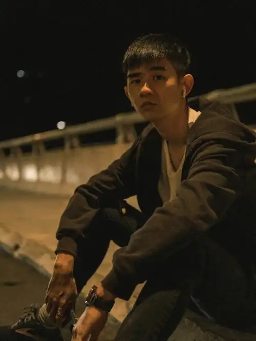 男生情绪照曾经我以为你是我的最后