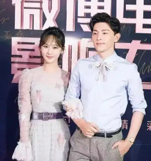 杨紫邓伦恋情杨紫邓伦被爆在热恋中