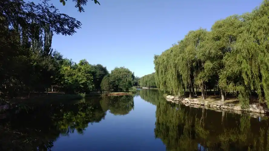 天高云淡,出去转转一一走进大兴念坛公园