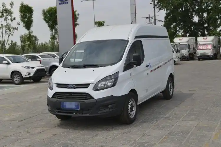 江铃汽车 新全顺 2019款 121马力 3座 2.0t柴油 国五 中顶封闭货车