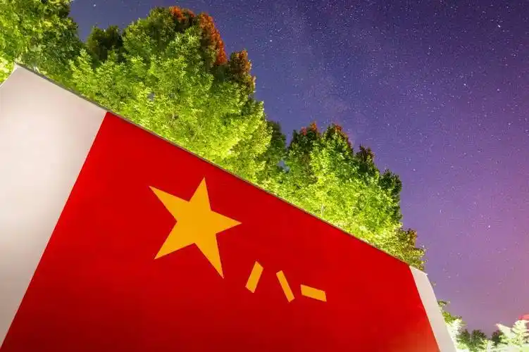 看战略支援部队某部女兵的别样风采