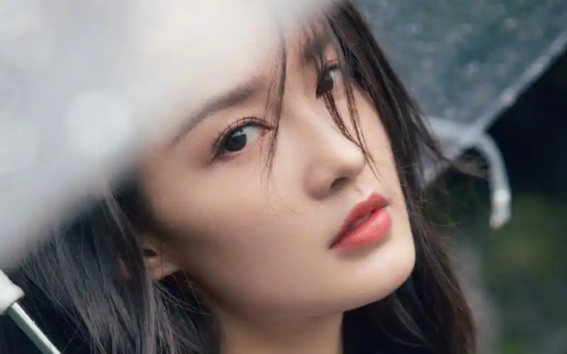 李沁时尚休闲写真图片桌面壁纸