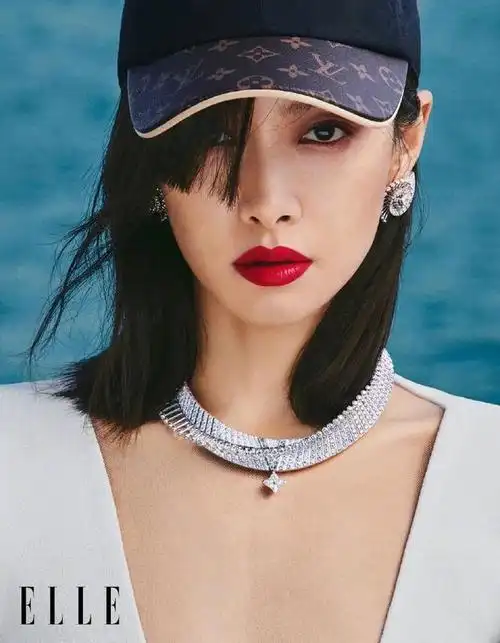 宋茜冷艳红唇夺目高珠,酷飒妩媚性感尽显!