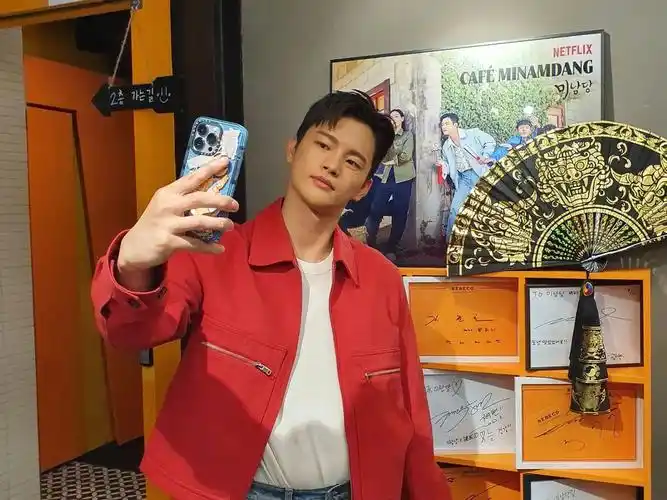 74徐仁国ins更新二更