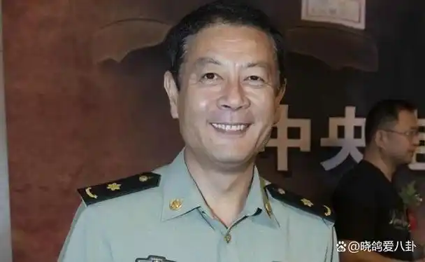 陈瑾巫刚同框澳洲约会20年谜样恋情穿搭朴素今61岁仍男帅女美