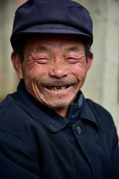 山口镇敬老院的老人们