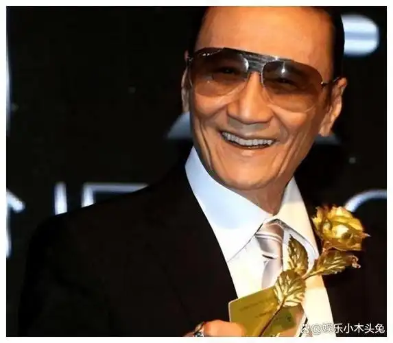 83岁谢贤因脑梗半夜离世?谢霆锋兄妹病房痛哭?本人亲自现身辟谣