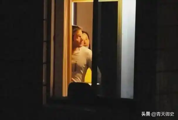 被卓伟"毁掉"的明星,忘拉窗帘被拍人设崩塌,插足被抓身败名裂