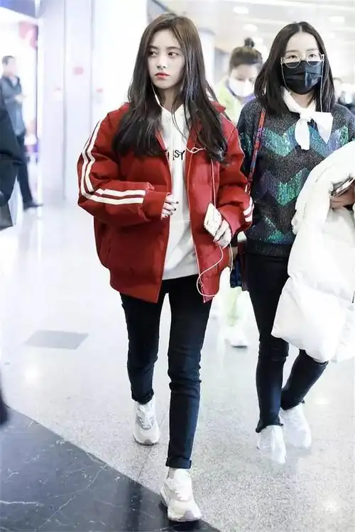 身高不够搭配来凑瞧瞧159cm鞠婧祎的穿搭每一套都显高