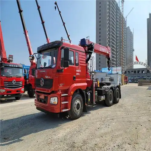 随车式起重牵引运输车黑龙江牵引头带吊