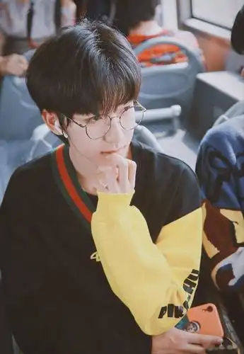 眼镜帅哥图鉴之时代少年团确认过眼神是眼镜也封印不住的颜值