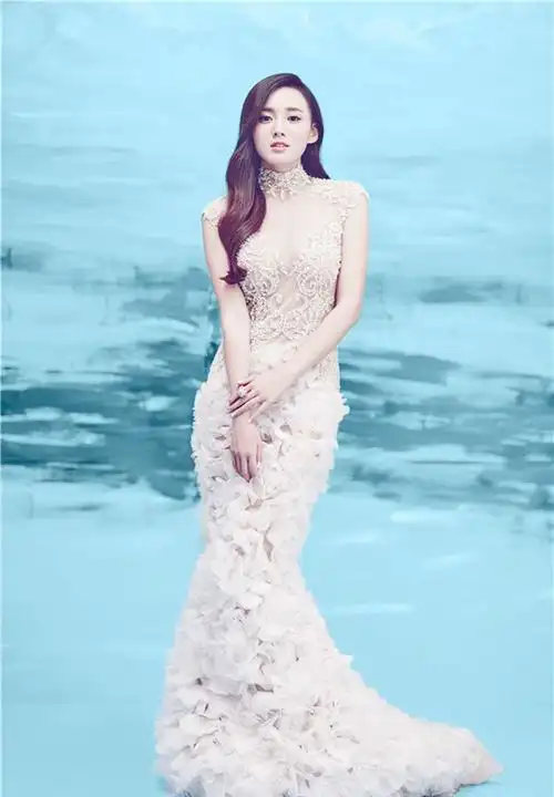 江铠同唯美优雅婚纱写真高清图片