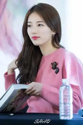 中分长发发型 女明星优雅中分发型最新感