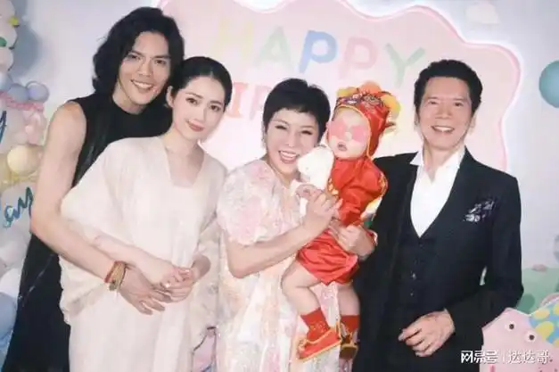 向太陈岚叫郭碧婷做好闺蜜越来越似两母女向佐却像外人