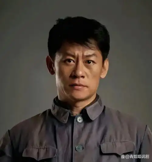 演员李健:19岁出道,42岁因《狂飙》走红,娶了初中恋人成好男人