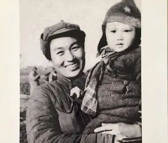 谢富治的夫人:撤职后隐居北京,晚年不慎摔伤,女儿为