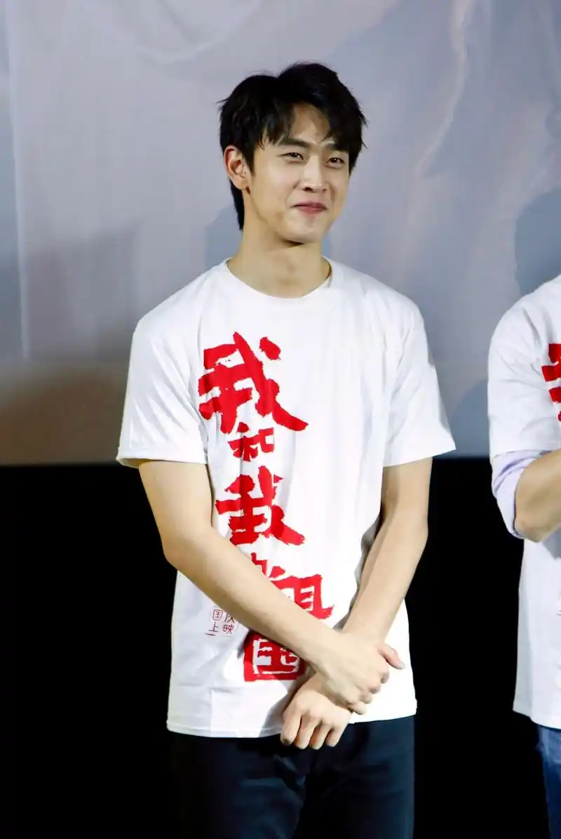 王天辰现场高清大图来袭!笑起来好腼腆呀,是又甜又温柔的哥哥了