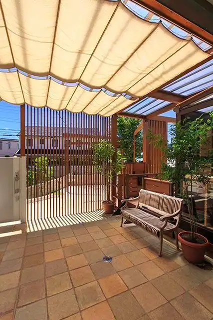 给小院廊架加一层遮阳布,2招立马变身遮阳棚,夏天再热也不怕