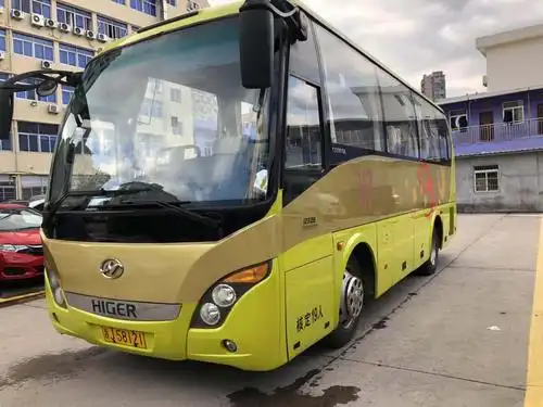 18座豪华大巴车