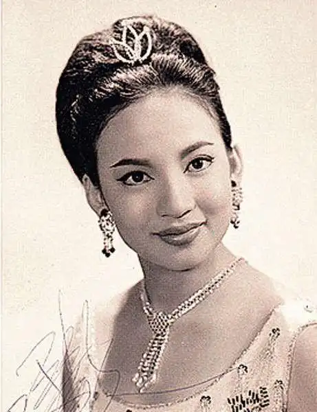 梅超风曾是性感女神万人追捧的她为了父亲一生未嫁