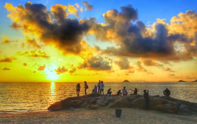 清晨的珠海海滨泳场