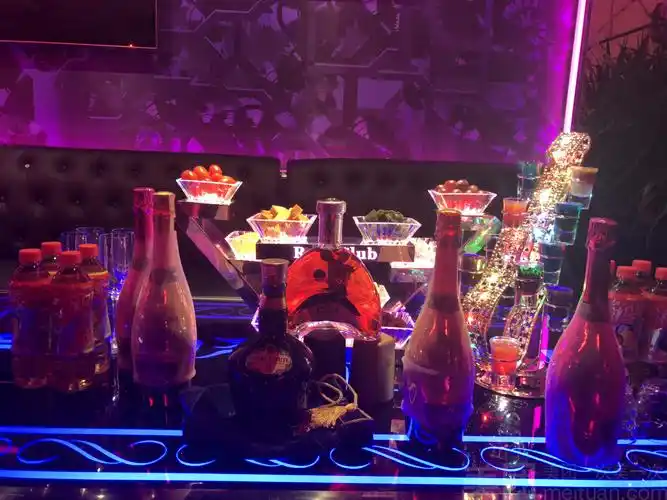 美团【rave热舞club】百威啤酒套餐