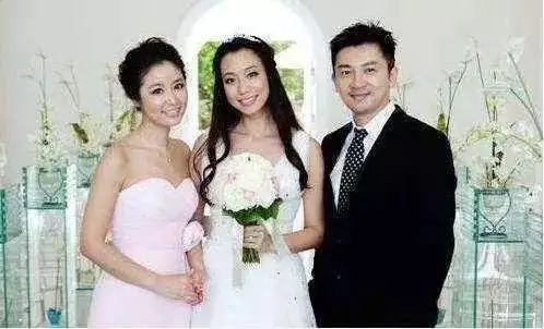 44岁的苏有朋曝出隐婚秘密老婆长这样子怪不得当年不娶心如