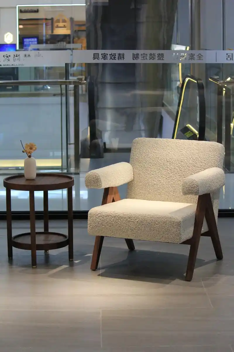 奶咖色椅子真让人有食欲,哈哈哈