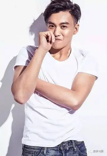 绣春刀丁修扮演者周一围资料介绍