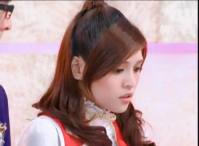 萌学园素材抱图关注