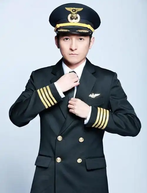 李维嘉正面回应代言争议,快乐家族无一人声援,粉丝支持他维权