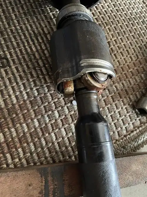 半轴内防尘套可以单独更换