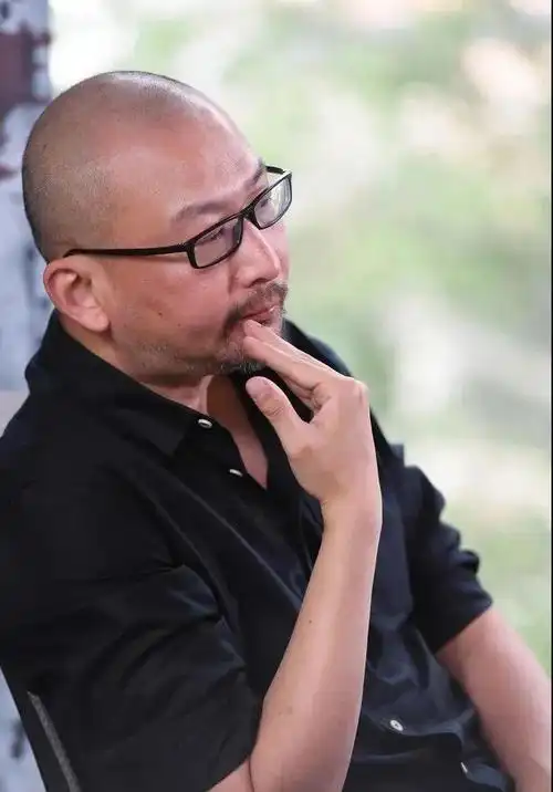 《八佰》热映的背后 有着我们不曾了解的导演管虎_影视资讯_资讯中心