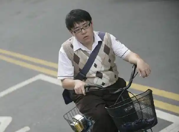 "笑林小子"郝劭文:资产被母亲"败光",上大学没有钱交学费_经历_家庭