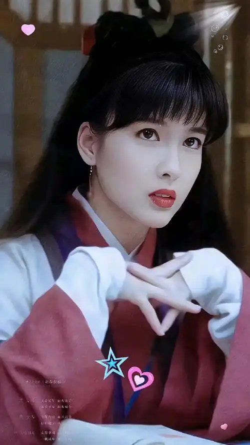 周慧敏这身古装打扮,也是仙气飘飘