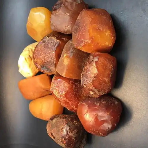 俄罗斯琥珀原石