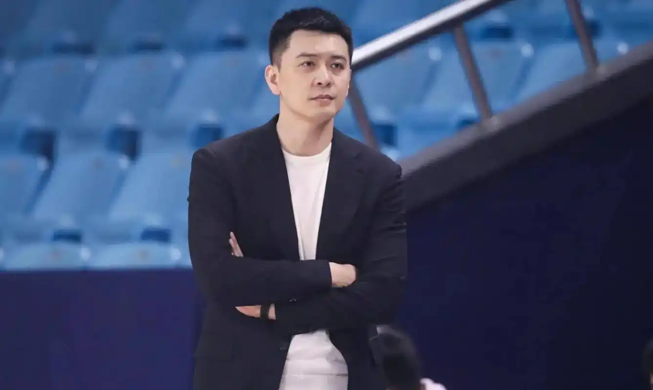 辽宁男篮官宣主教练杨鸣卸 - 抖音