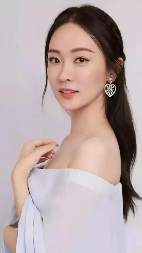 怀孕后胖得离谱的女明星有人飙升55斤有人直逼190胖若两人