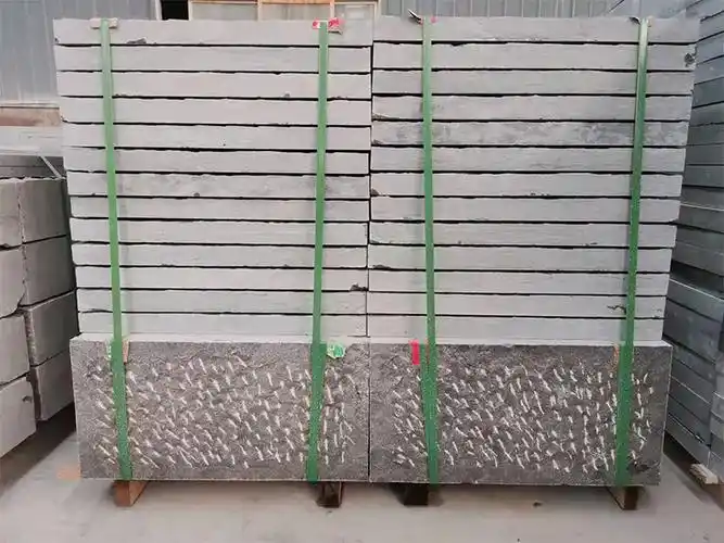 在一些仿古街道上的青石石材的铺设中, - 抖音