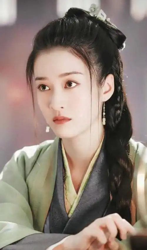 女明星古装pk杨幂倾国倾城赵丽颖可爱睿智唯独她最特别