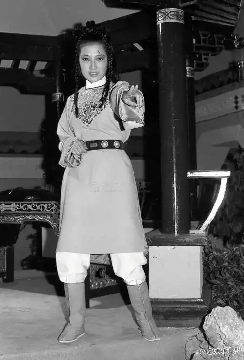 就像现在的吴千语嫁给了施伯雄一样,这段姻缘就是一个很好的例子.