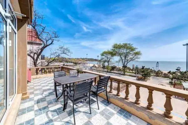 金龙海景酒店(北戴河碧螺塔店)