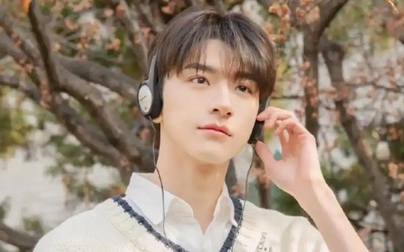 【林一打响了内娱的第一枪】起猛了,演员做了爱豆的事,林一见面会