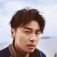 大叔撩妹专用头像高清点击鼠标右键下载