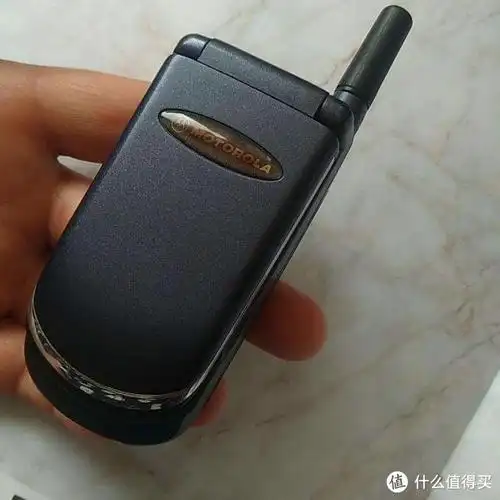 摩托罗拉v998(高端商务,小巧,也要好几千)nokia8850(高端金属,当时