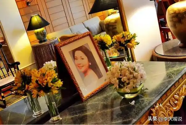 邓丽君在医院去世记者近距离拍下遗体照片发现不可思议一幕