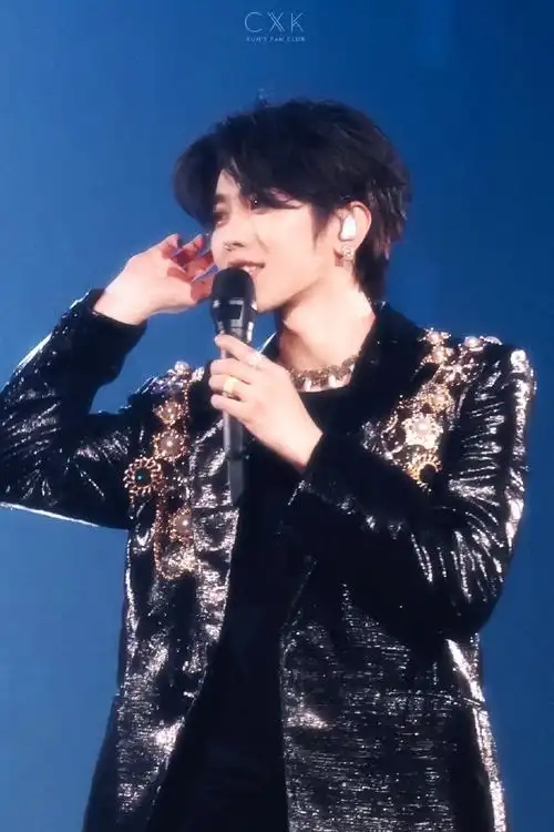 蔡徐坤2023迷巡回演唱会