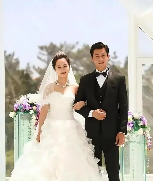 "老戏骨"长得帅还顾家,结婚十年无绯闻,今46岁儿女双全|乔振宇|王丽坤