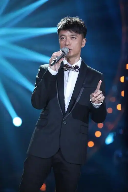 lee),1967年12月6日生于中国香港,籍贯广东新会崖西,华语流行乐男歌手